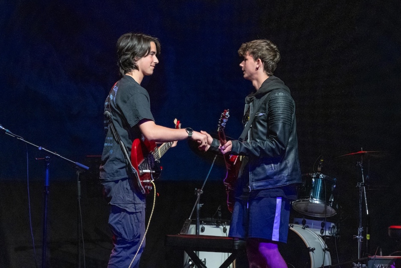 Bandcoaching bij Popschool Your Song, in de les en op het podium